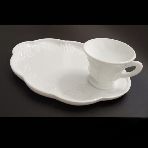 (2pc) Set "Harvest Milk Glass" Bright White Plate/Tray & Cup by Colony - Picture 3 of 12